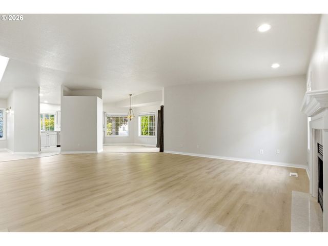 1264 Se LARCH Way, Gresham, OR 97080