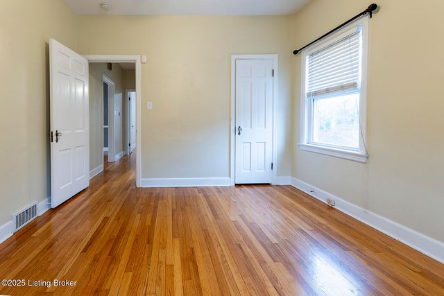 505 Oxford Pl, Louisville, KY 40207