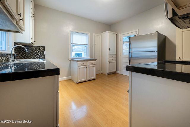 505 Oxford Pl, Louisville, KY 40207