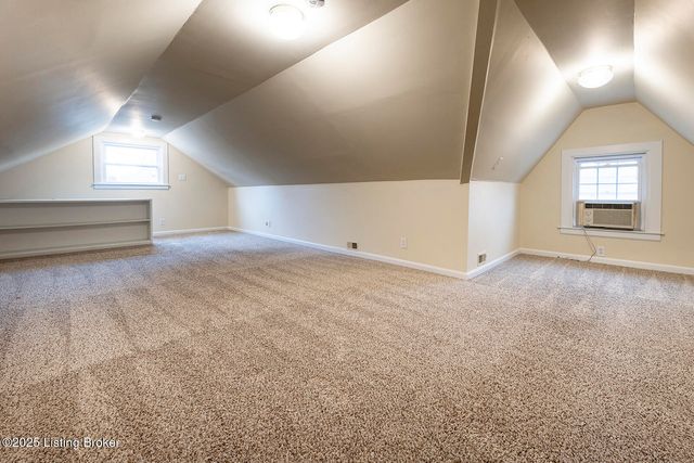 505 Oxford Pl, Louisville, KY 40207