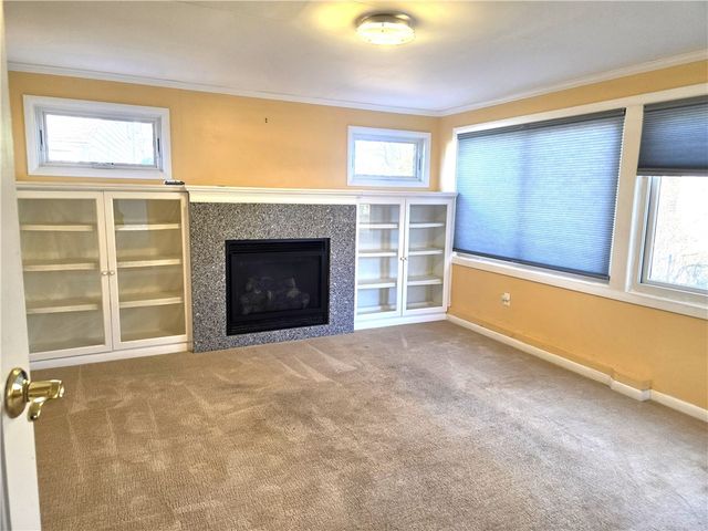 38 Bretton Woods Drive, Cranston, RI 02920