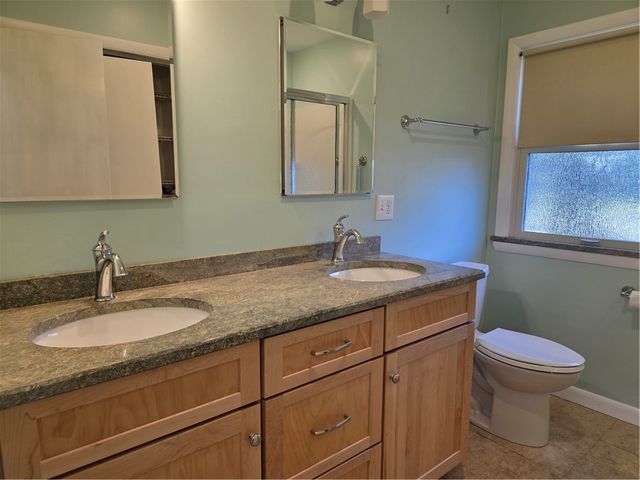 38 Bretton Woods Drive, Cranston, RI 02920