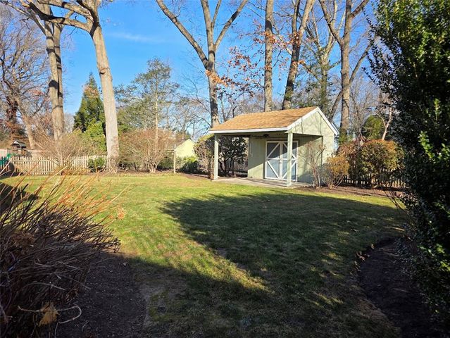 38 Bretton Woods Drive, Cranston, RI 02920