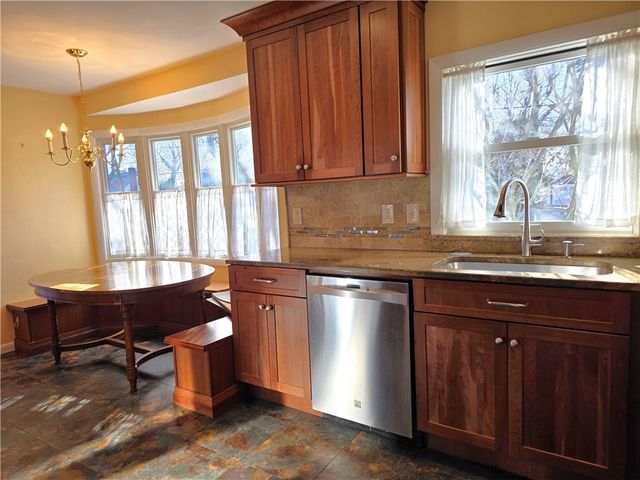 38 Bretton Woods Drive, Cranston, RI 02920