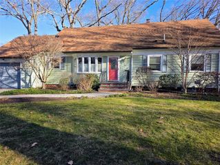 38 Bretton Woods Drive, Cranston, RI 02920