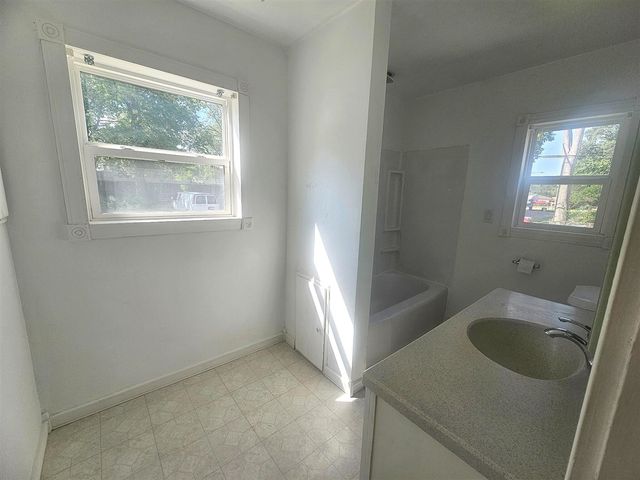 6015 Herbert Street, Westland, MI 48185