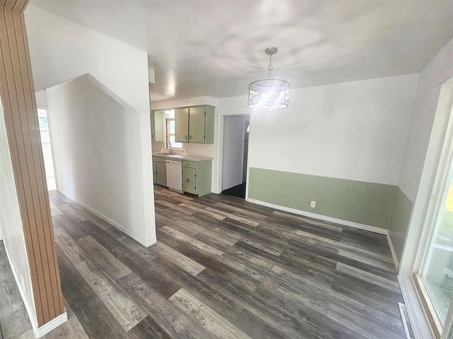 6015 Herbert Street, Westland, MI 48185