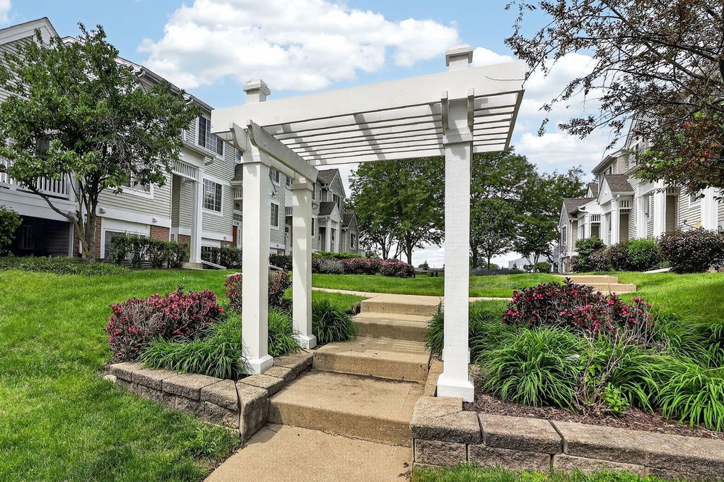 Image 25 of property listing at 1114 Andover Court, Glendale Heights, IL 60139