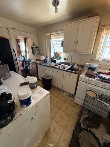 1403 Elm, Long Beach, CA 90813