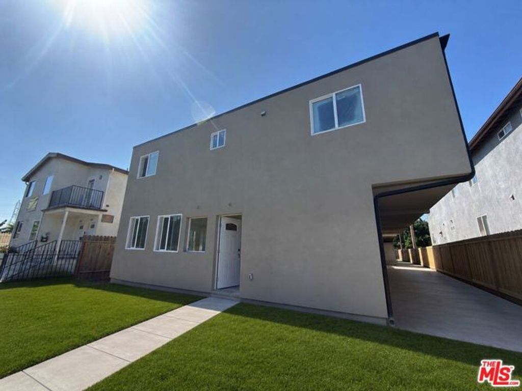 442 E 118th Street, Los Angeles, CA 90061