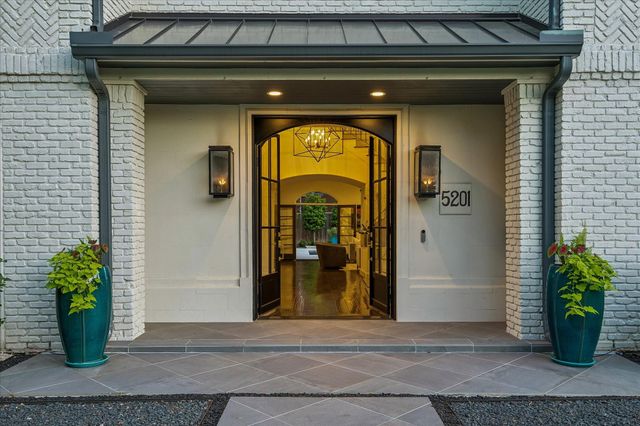 5201 Cedar Creek Drive, Houston, TX 77056