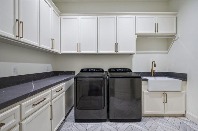 5201 Cedar Creek Drive, Houston, TX 77056