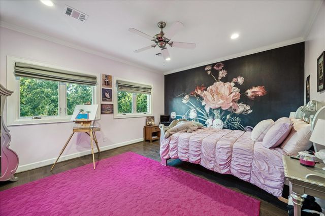 5201 Cedar Creek Drive, Houston, TX 77056