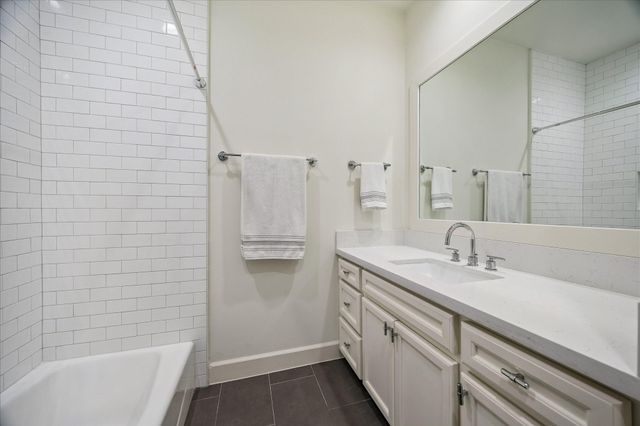 5201 Cedar Creek Drive, Houston, TX 77056