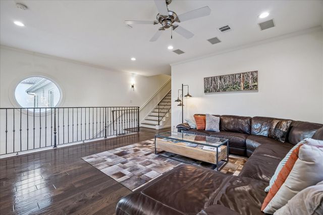 5201 Cedar Creek Drive, Houston, TX 77056