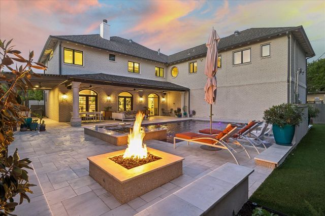 5201 Cedar Creek Drive, Houston, TX 77056