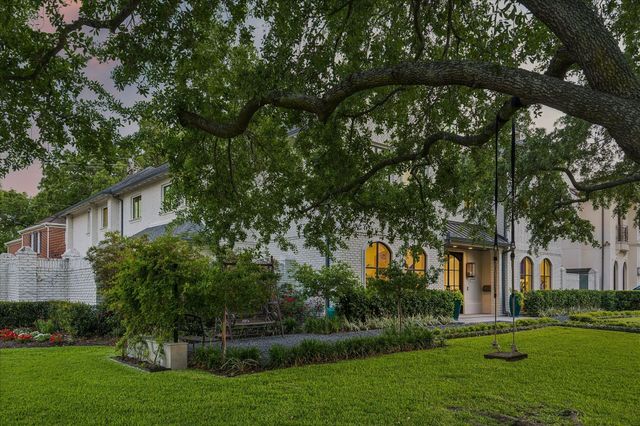5201 Cedar Creek Drive, Houston, TX 77056