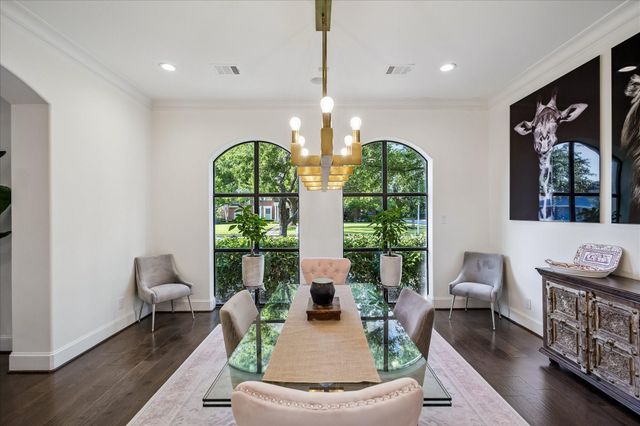 5201 Cedar Creek Drive, Houston, TX 77056