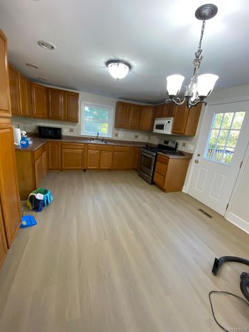 459 Clove Road, Monroe, NY 10950