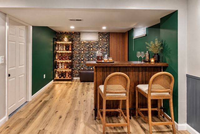 2822 S Hampton Drive, Bettendorf, IA 52722