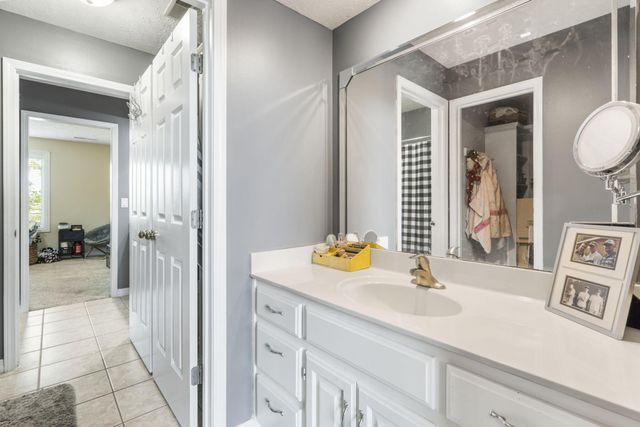 3909 West Eaglecrest Street, Battlefield, MO 65619