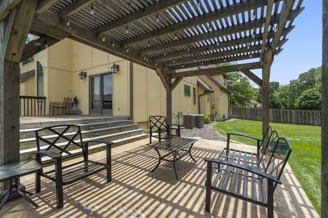 3909 West Eaglecrest Street, Battlefield, MO 65619