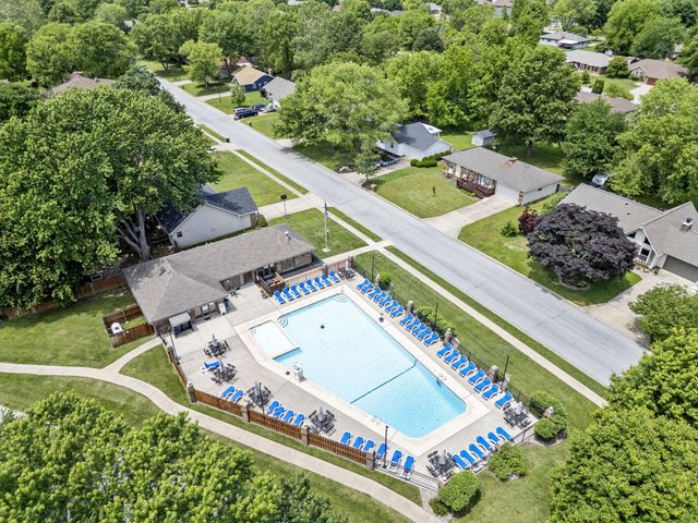 3909 West Eaglecrest Street, Battlefield, MO 65619