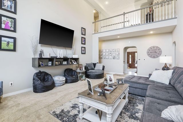 3909 West Eaglecrest Street, Battlefield, MO 65619