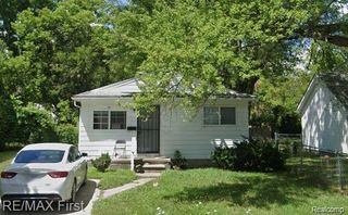 15739 Dolphin Street, Detroit, MI 48223