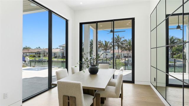 530 CHIPPING LANE, Longboat Key, FL 34228