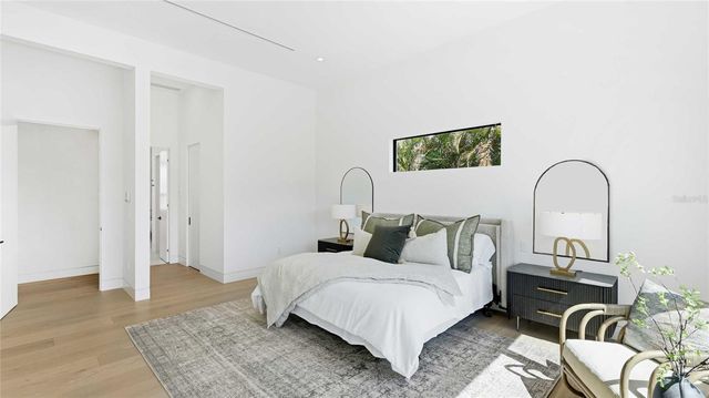 530 CHIPPING LANE, Longboat Key, FL 34228