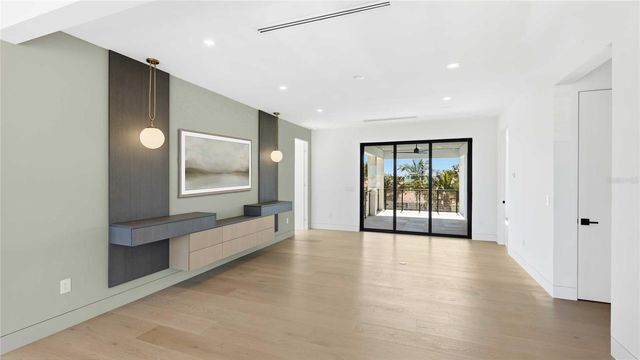 530 CHIPPING LANE, Longboat Key, FL 34228