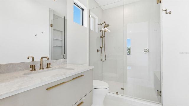 530 CHIPPING LANE, Longboat Key, FL 34228