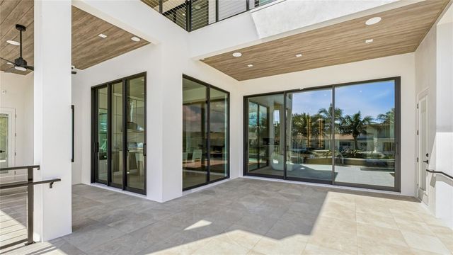 530 CHIPPING LANE, Longboat Key, FL 34228