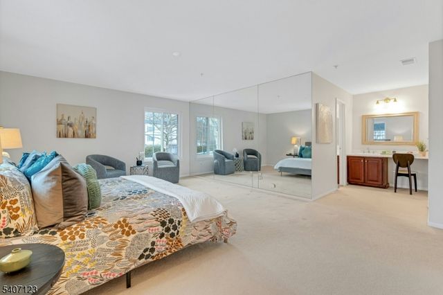 299 Riveredge Dr, Chatham Twp., NJ 07928