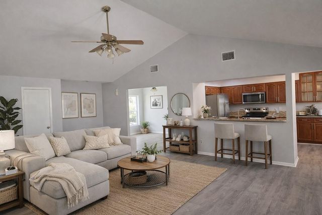 16007 PENNINGTON ROAD, Tampa, FL 33624