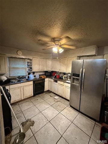 94 Bethesda Drive, Belleville, IL 62223