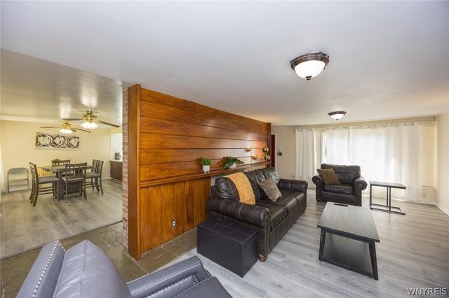 9326 Rivershore Drive, Niagara Falls, NY 14304