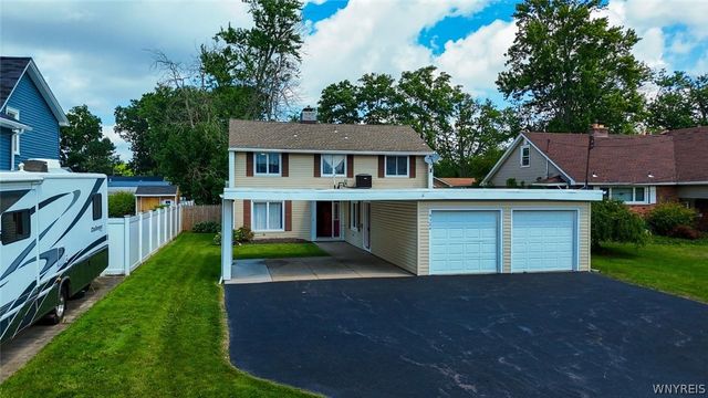 9326 Rivershore Drive, Niagara Falls, NY 14304