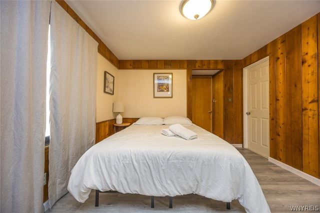 9326 Rivershore Drive, Niagara Falls, NY 14304