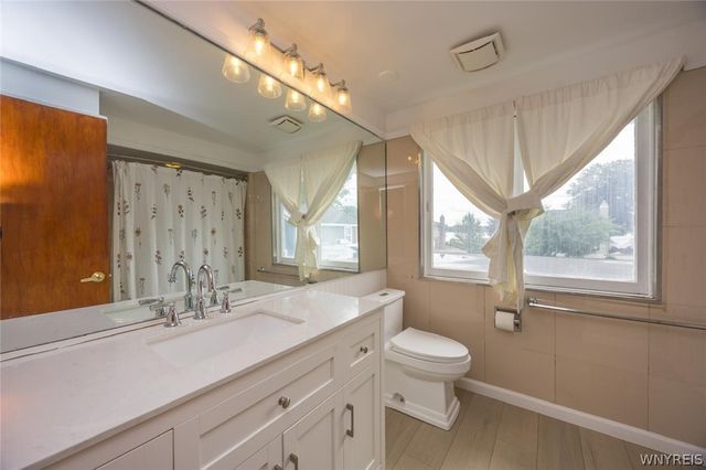 9326 Rivershore Drive, Niagara Falls, NY 14304