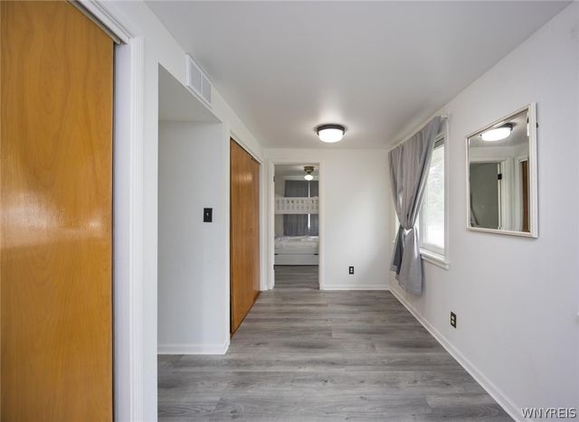 9326 Rivershore Drive, Niagara Falls, NY 14304