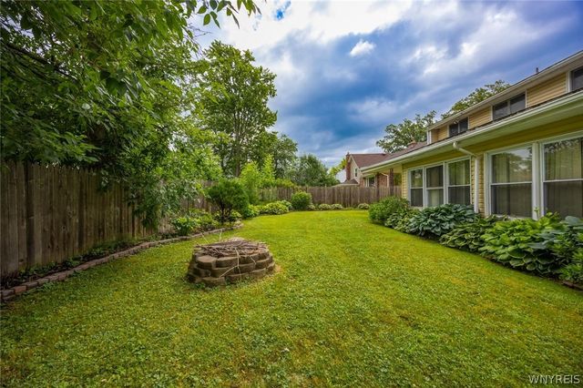 9326 Rivershore Drive, Niagara Falls, NY 14304