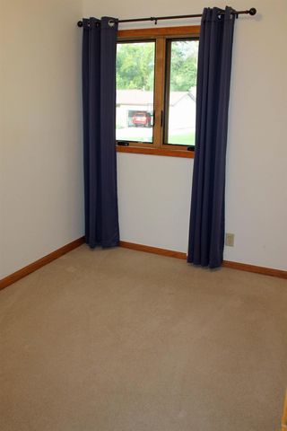 131 Niagara Drive, Waterloo, IA 50701