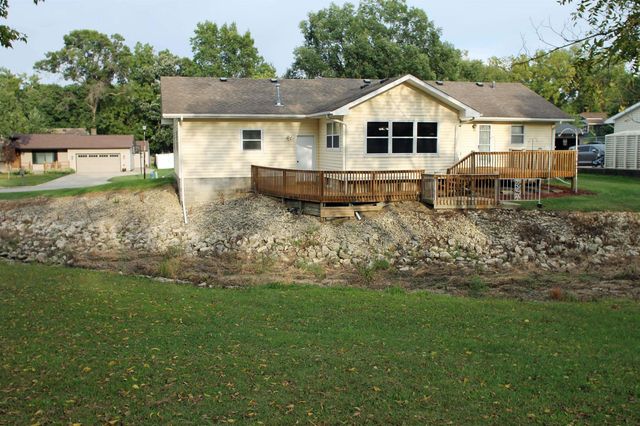 131 Niagara Drive, Waterloo, IA 50701