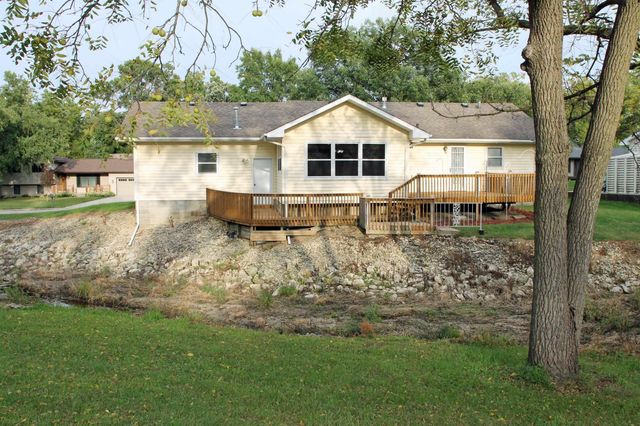 131 Niagara Drive, Waterloo, IA 50701