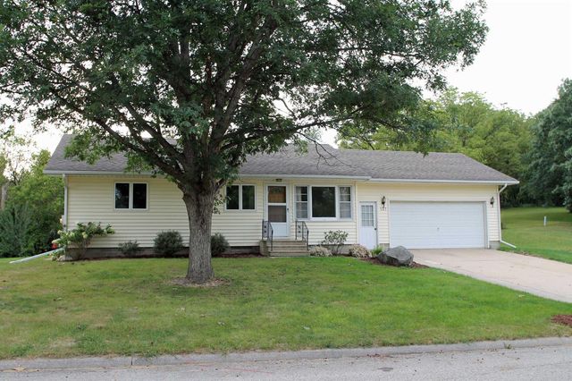 131 Niagara Drive, Waterloo, IA 50701