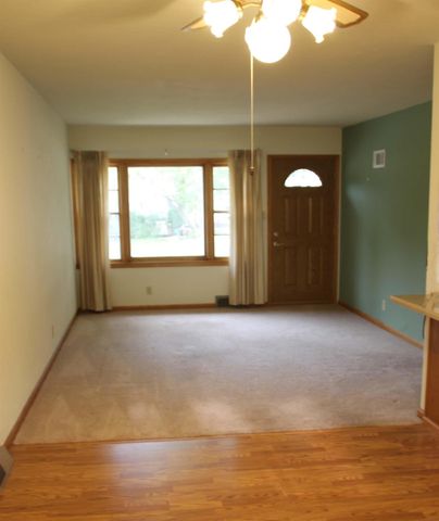 131 Niagara Drive, Waterloo, IA 50701