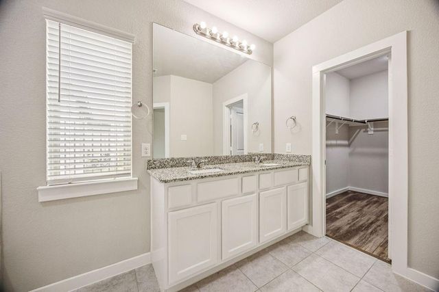 15710 Cairnwell Bend Drive, Humble, TX 77346