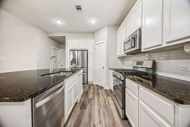 15710 Cairnwell Bend Drive, Humble, TX 77346